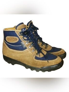 VASQUE Skywalk Hiking Boots Kid’s Size 5.5 (Big Boy) Gore-Tex Waterproof